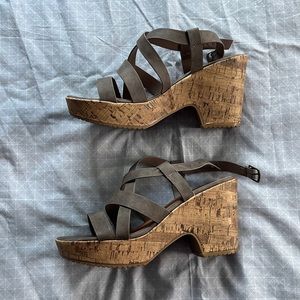 Maurices brand wedges. Size 9